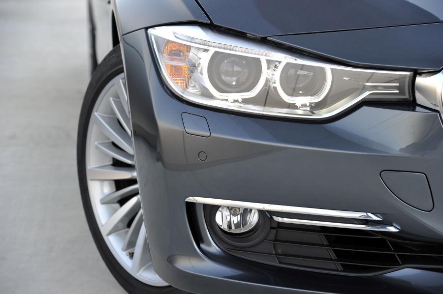  BMW 328i Touring Luxury 2012 года  (фото 87 из 200)